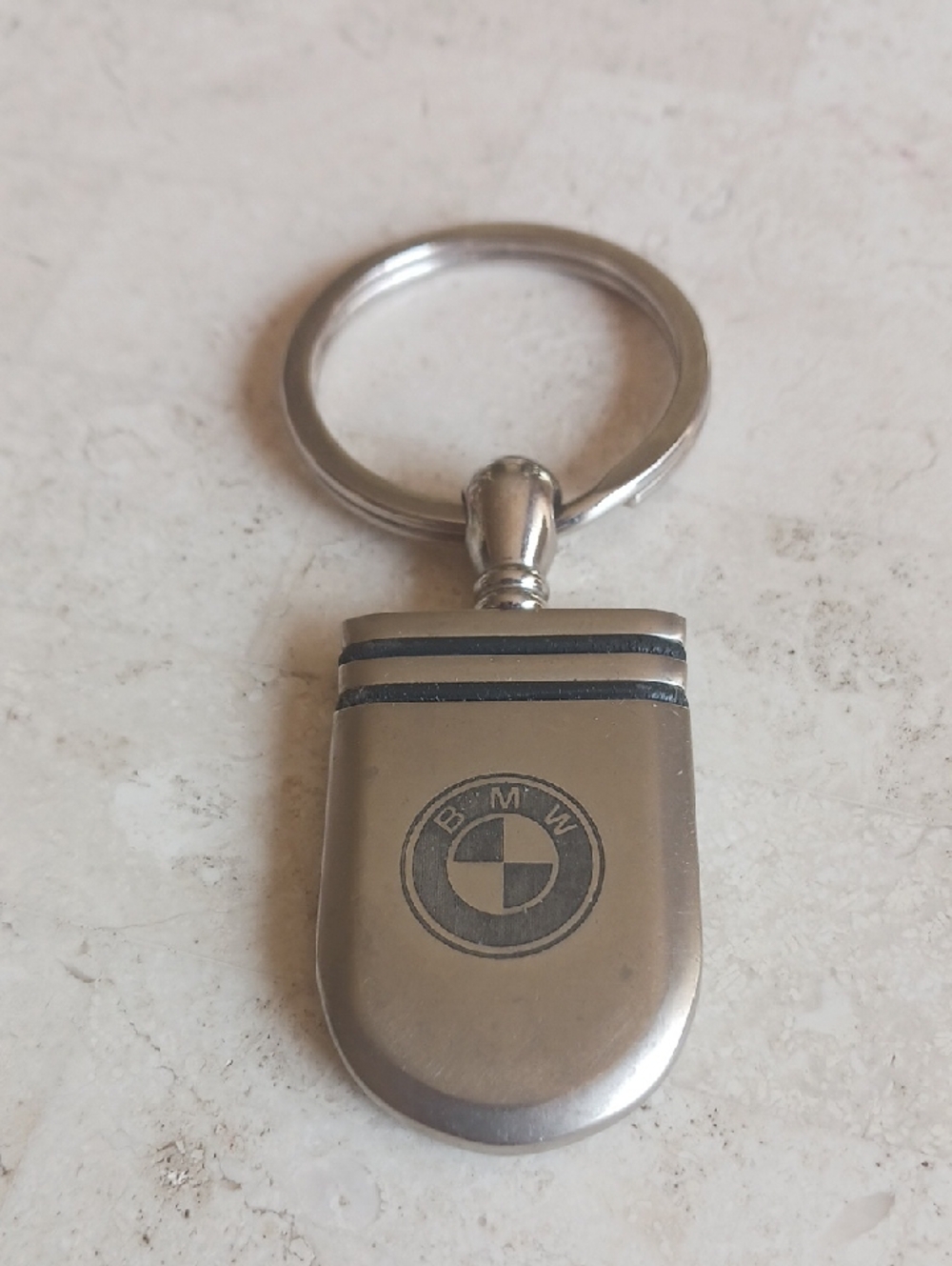 Vintage-BMW METAL KEY CHAIN...(pewter) Dealership/factory Accessory..."NEW"